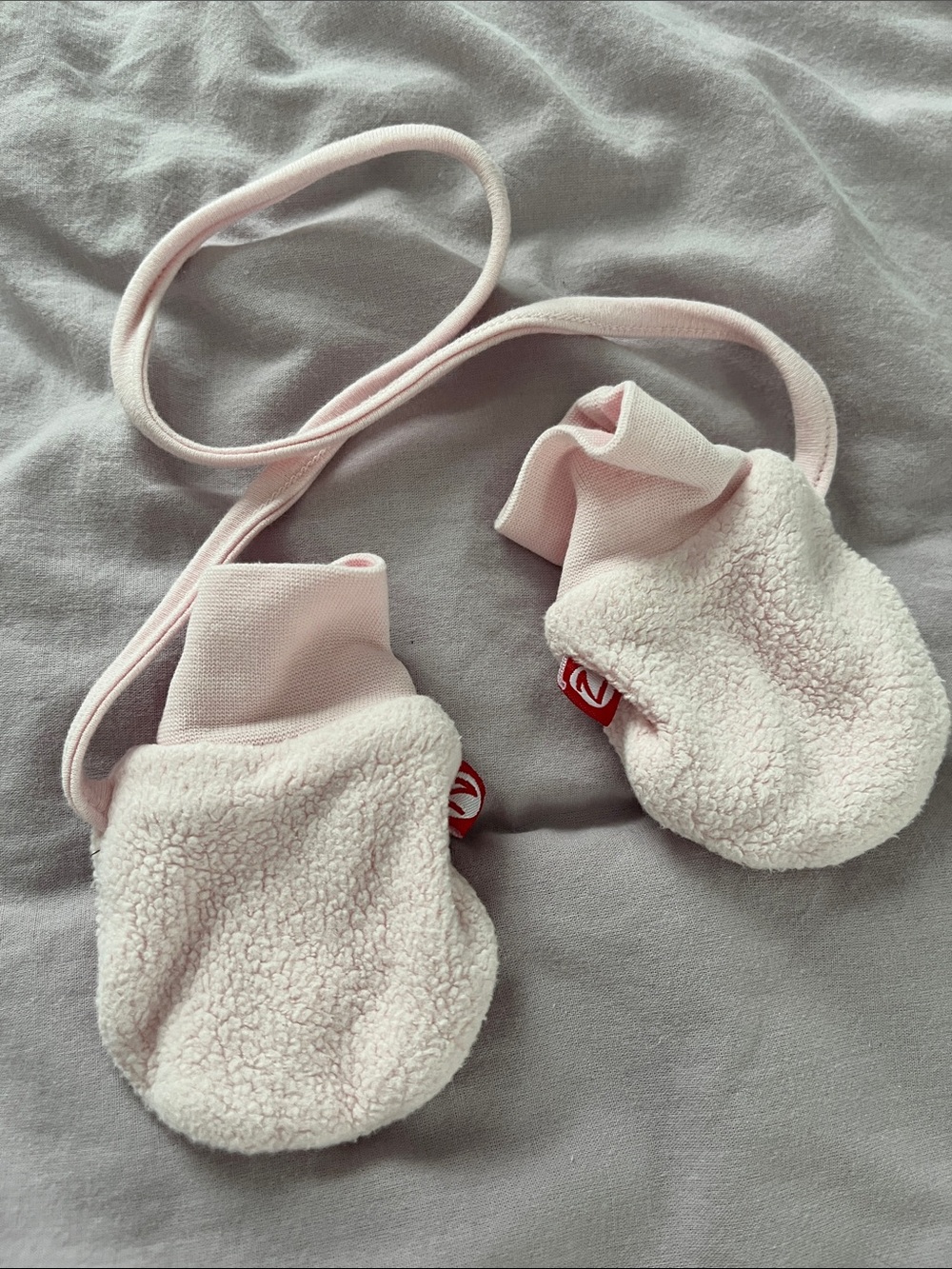 ZUTANO Kids Pink Fleece Mittens with Connecting Strap